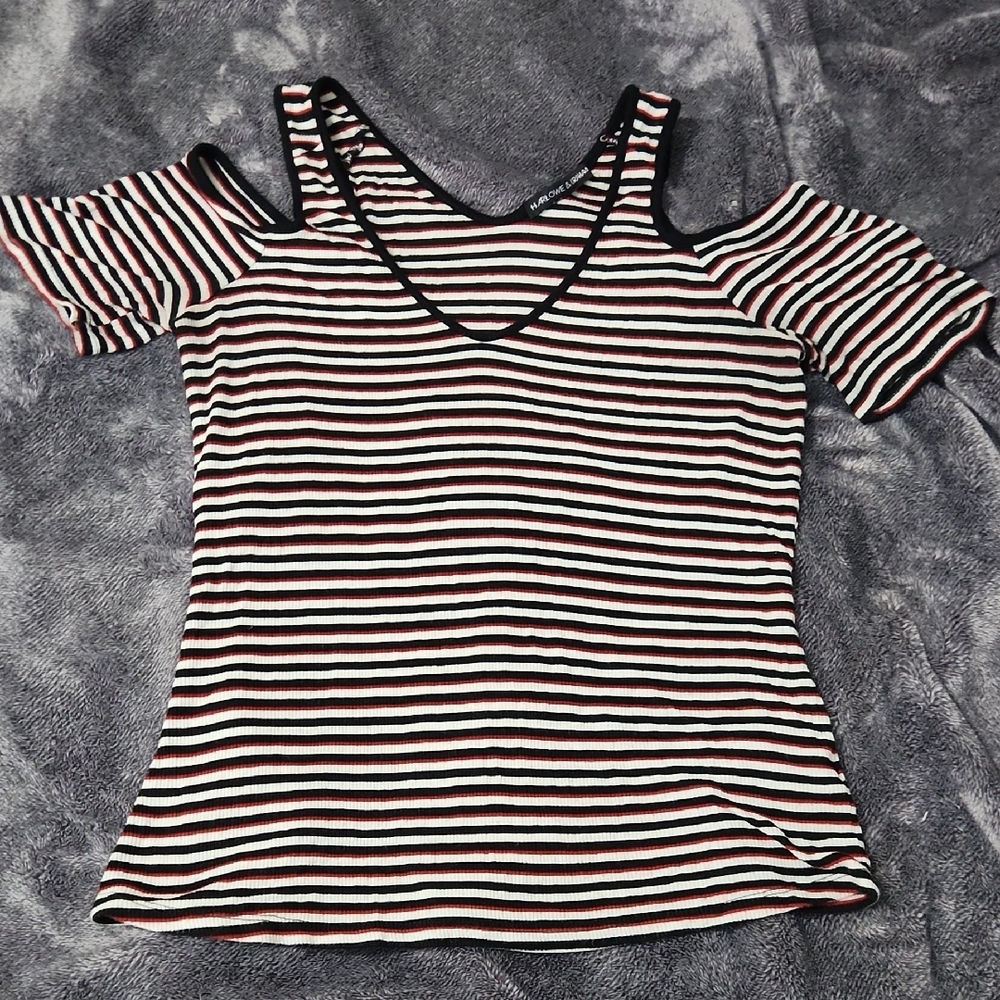 Harlowe & Graham Black, White & Red Striped Cold-Shoulder Knit Top